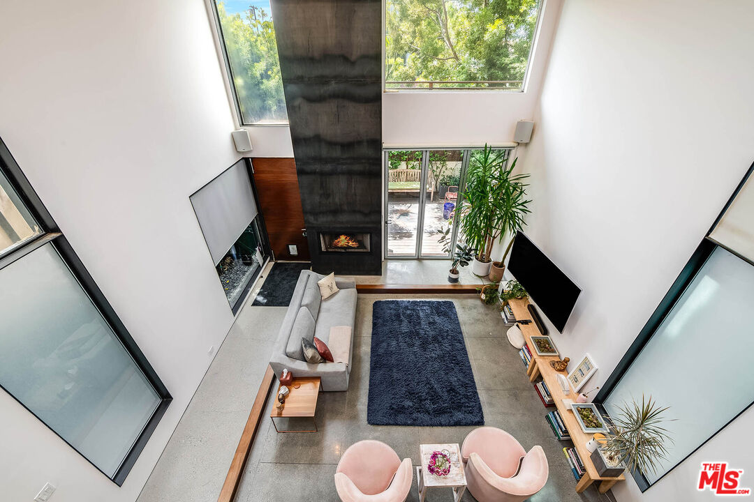 417 Venice Way