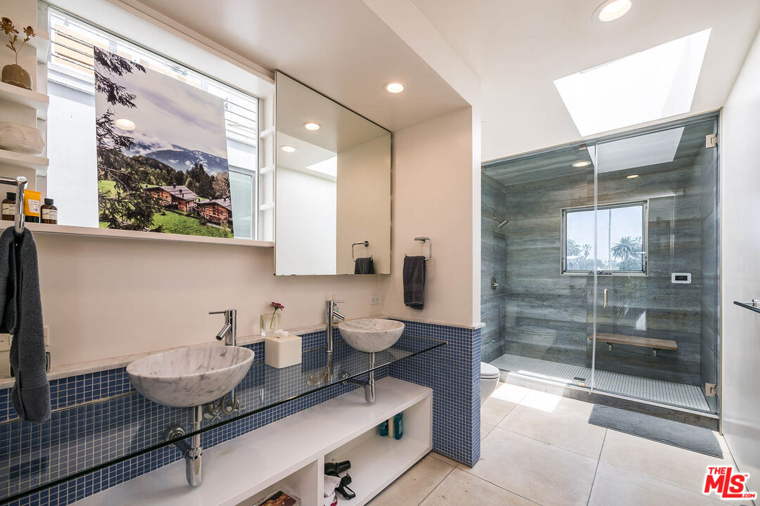 417 Venice Way