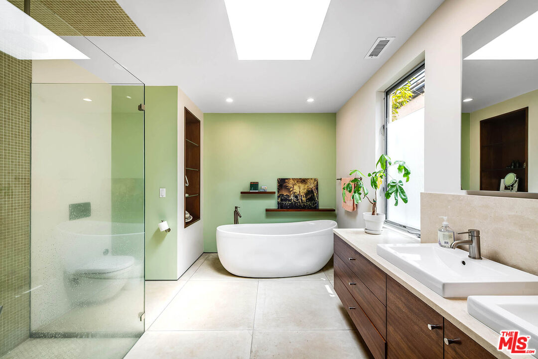 417 Venice Way