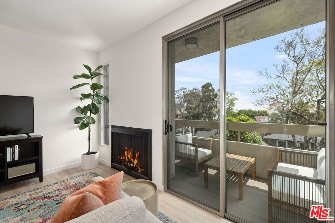 8960 Cynthia St Unit: 208