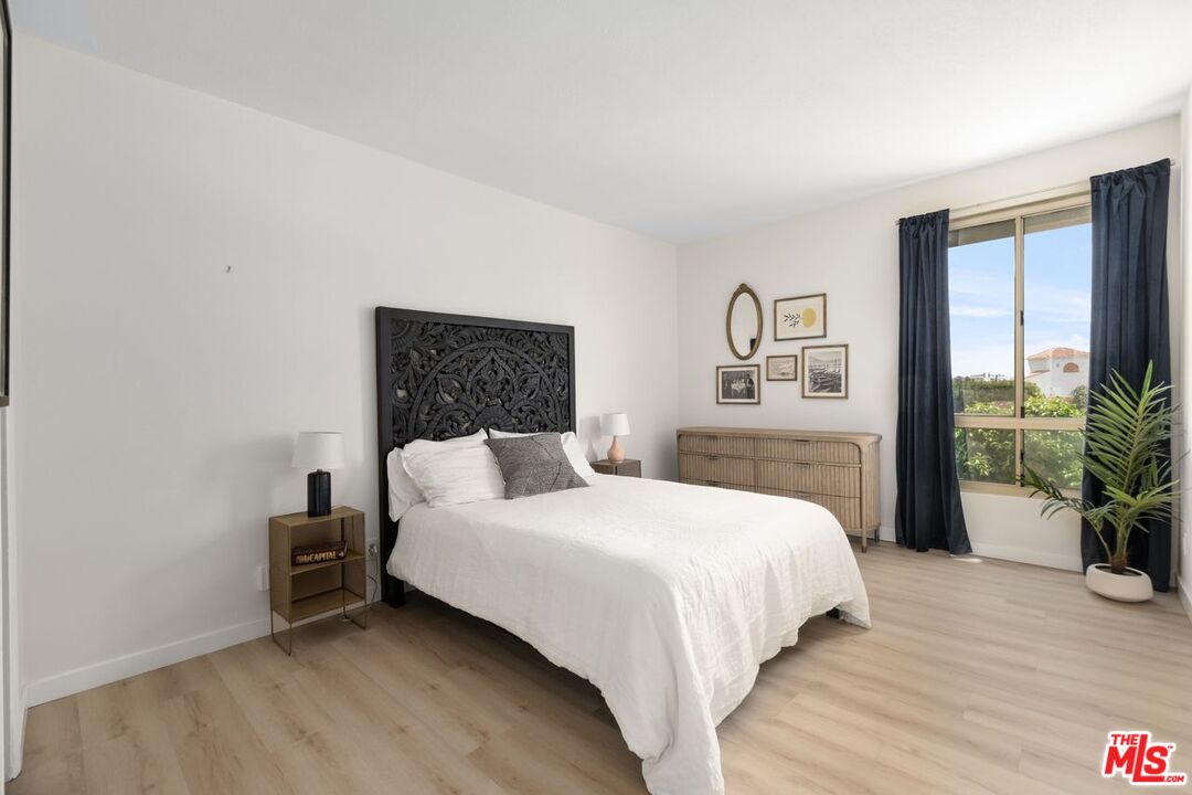 8960 Cynthia St Unit: 208