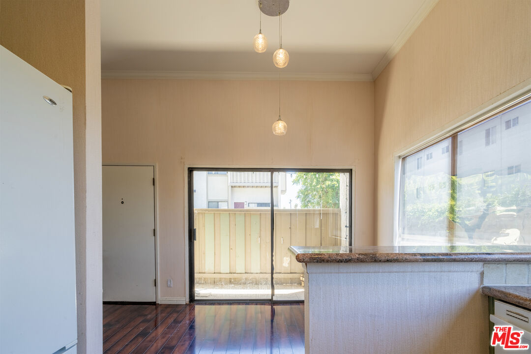 18445 Hatteras St Unit: 504