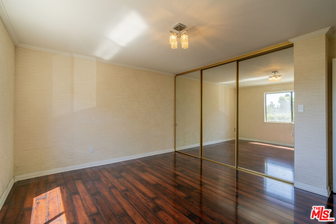 18445 Hatteras St Unit: 504