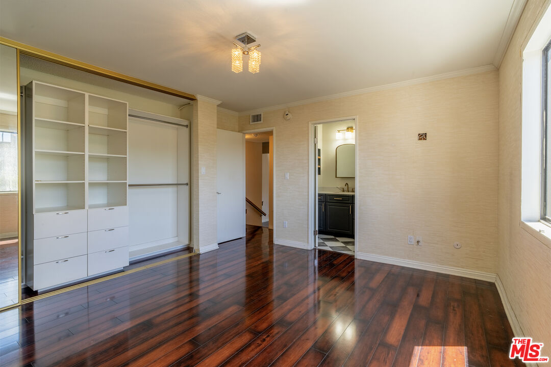 18445 Hatteras St Unit: 504