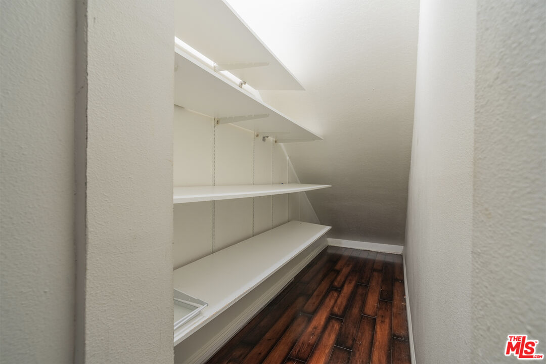 18445 Hatteras St Unit: 504