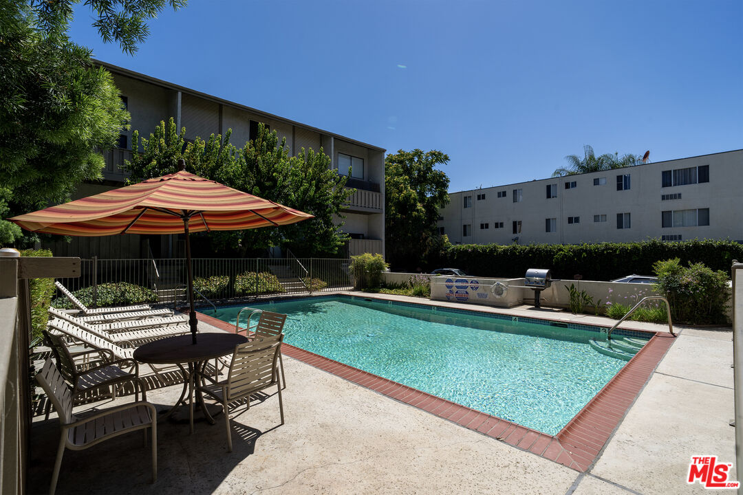 18445 Hatteras St Unit: 504
