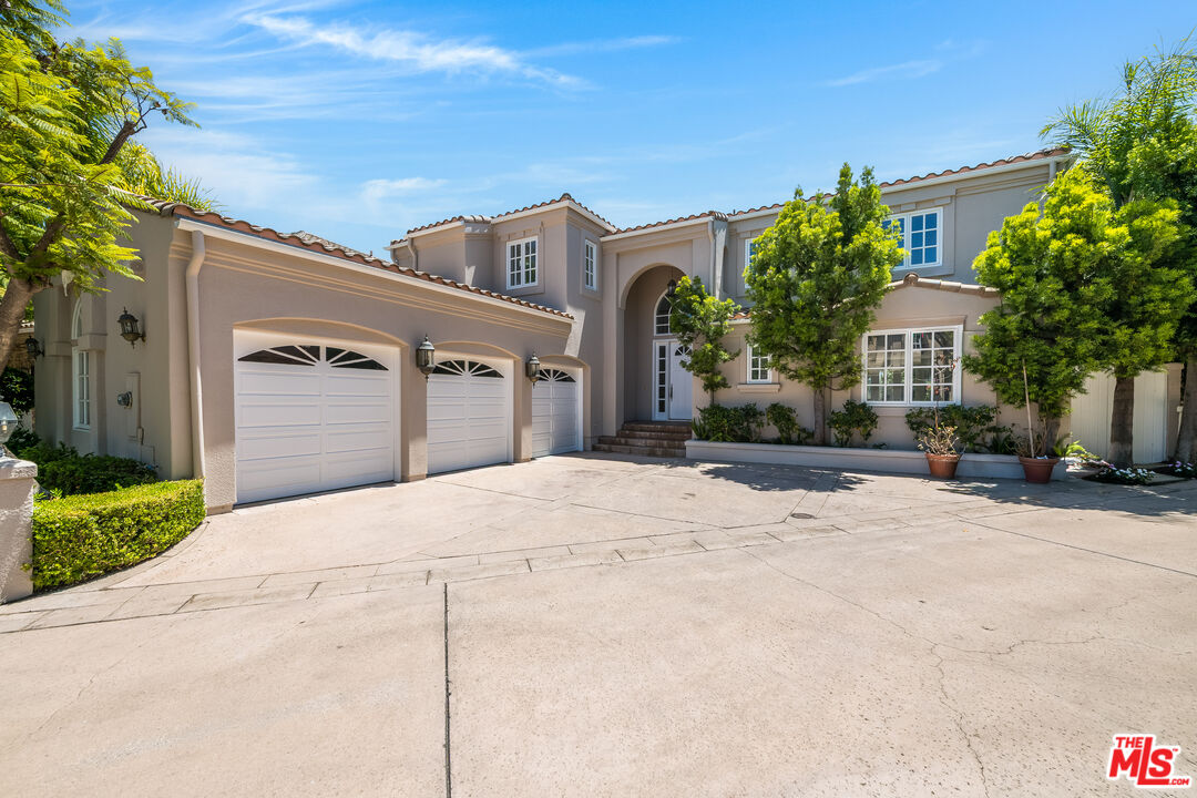 2084 Deer Run Ln