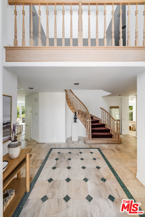 2084 Deer Run Ln