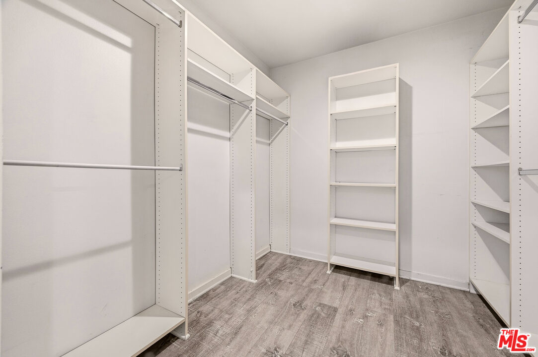 1222 S Westgate Ave Unit: 104