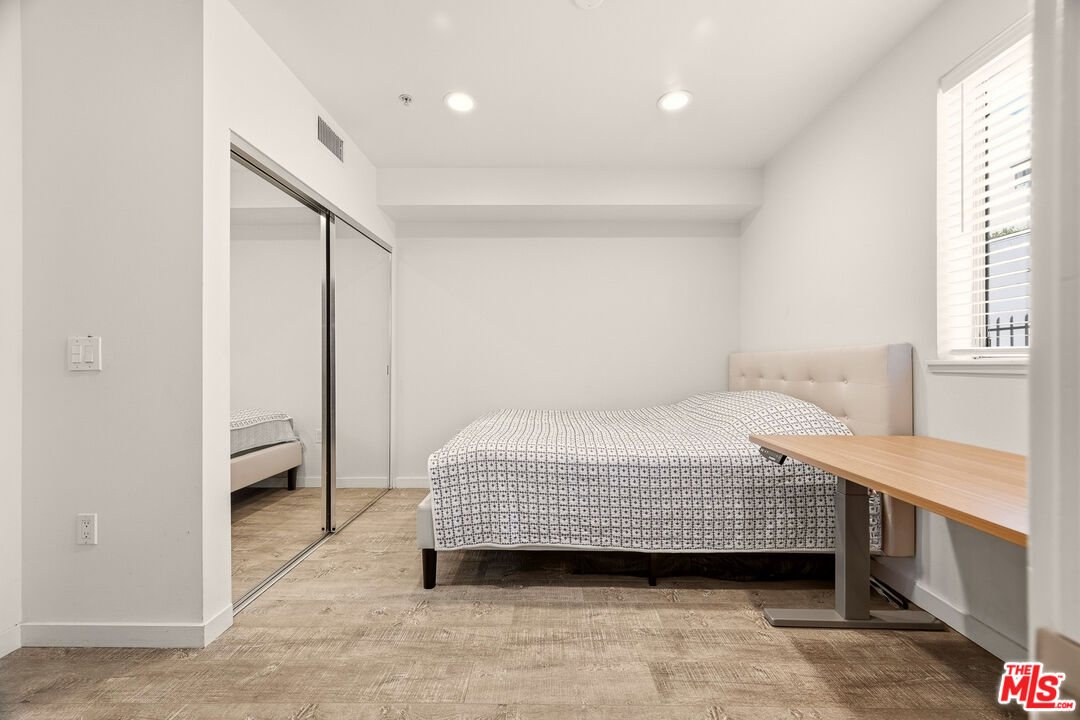 1222 S Westgate Ave Unit: 104