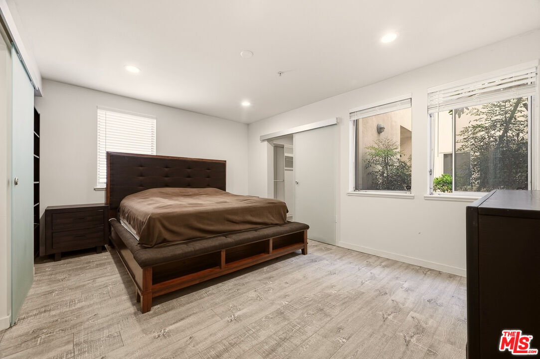 1222 S Westgate Ave Unit: 104