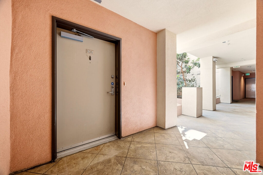 1222 S Westgate Ave Unit: 104