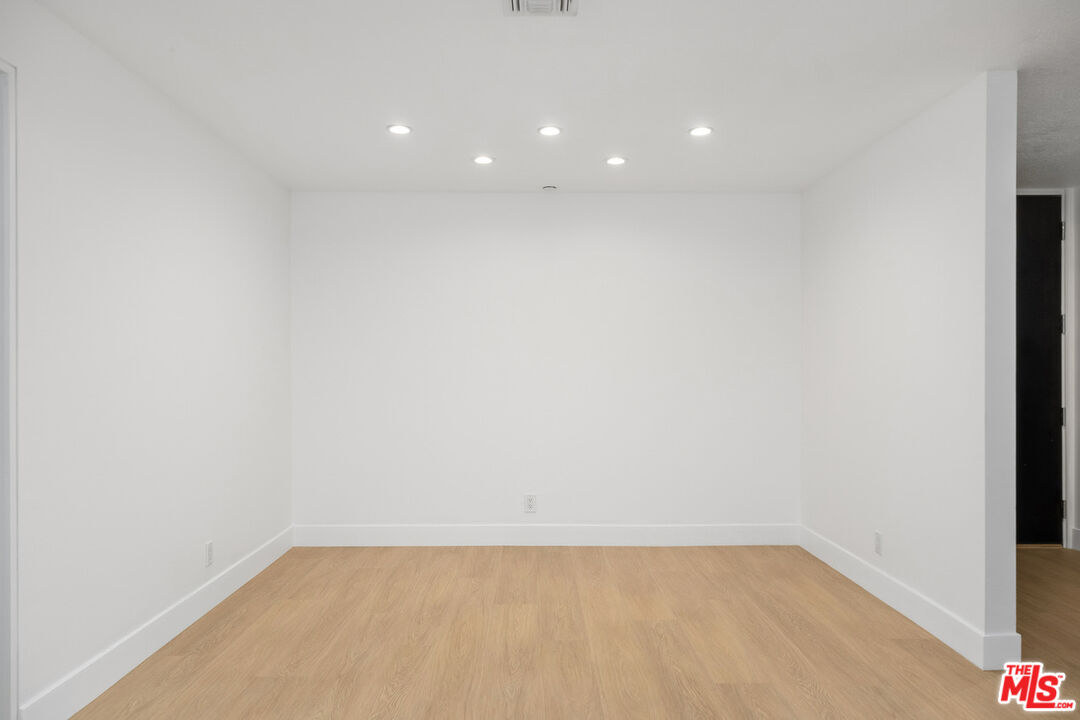 200 N Swall Dr Unit: 9