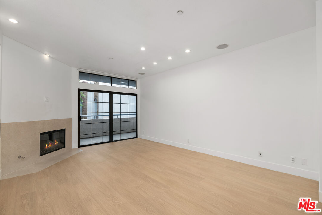200 N Swall Dr Unit: 9