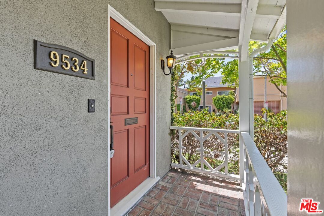 9534 W Olympic Blvd