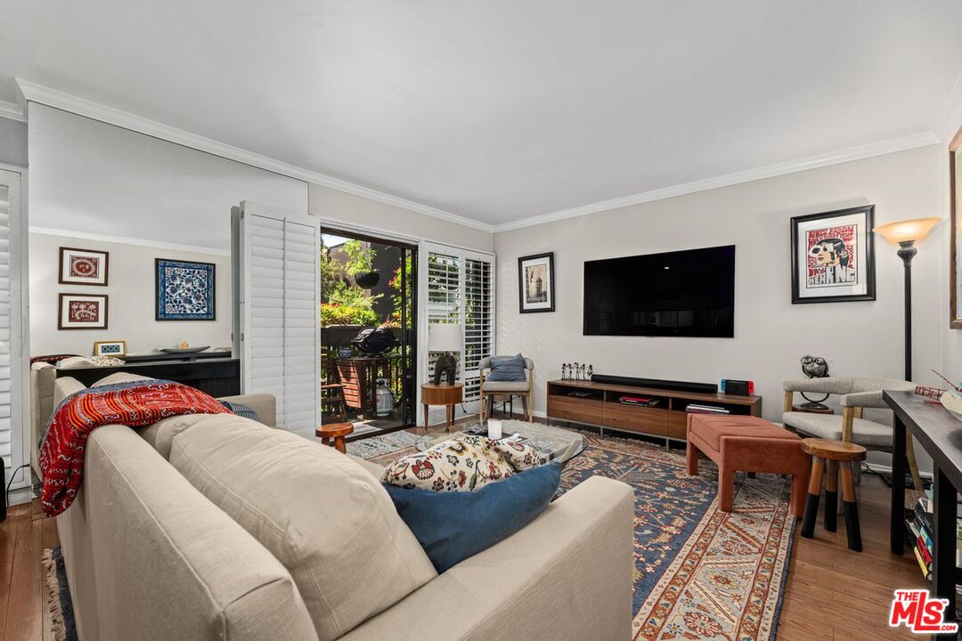 950 N Kings Rd Unit: 108