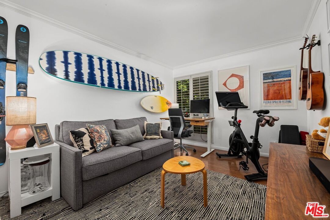 950 N Kings Rd Unit: 108