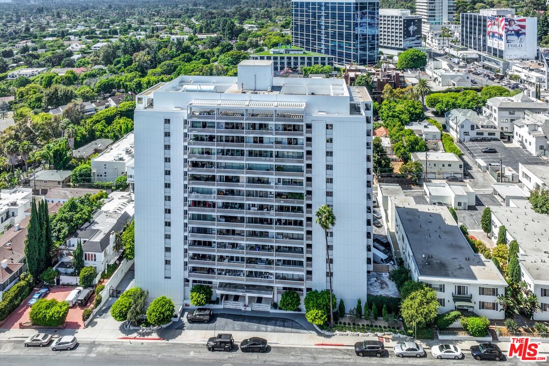 999 N Doheny Dr Unit: 106