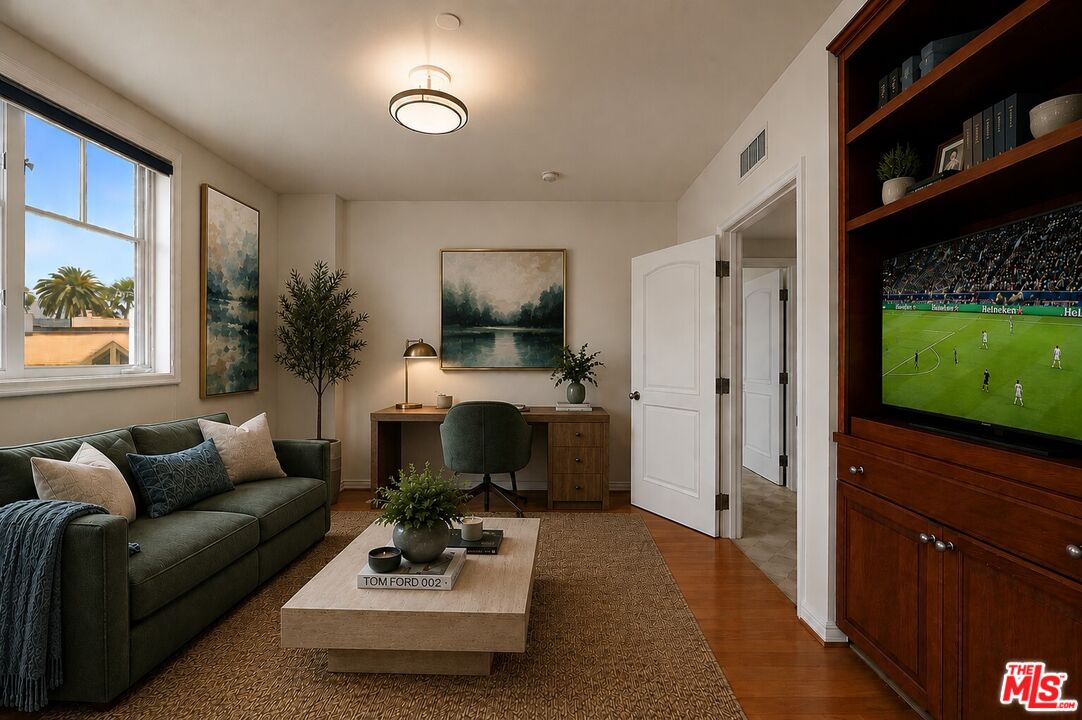 430 N Oakhurst Dr Unit: PH406
