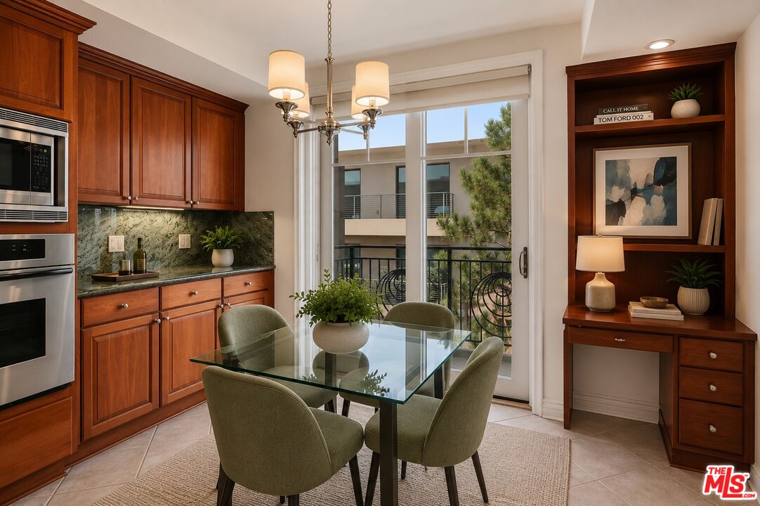 430 N Oakhurst Dr Unit: PH406