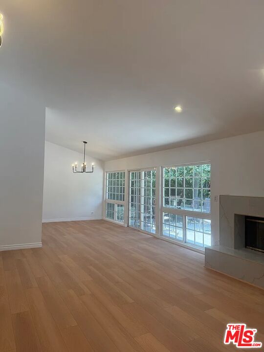 2431 Burbank Blvd
