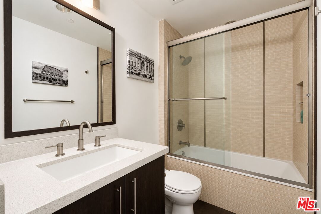 1304 Roxbury Dr Unit: 202