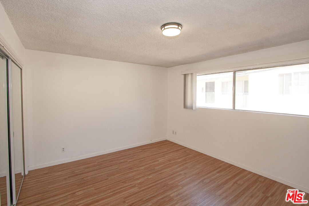 11515 Ohio Ave Unit: 3