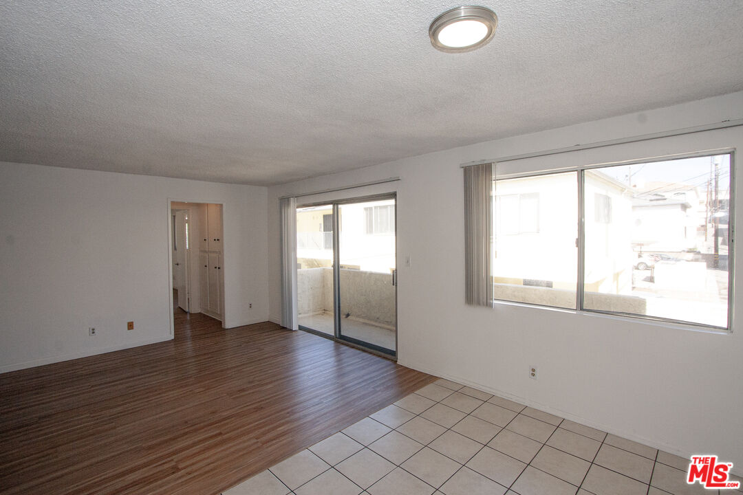 11515 Ohio Ave Unit: 3