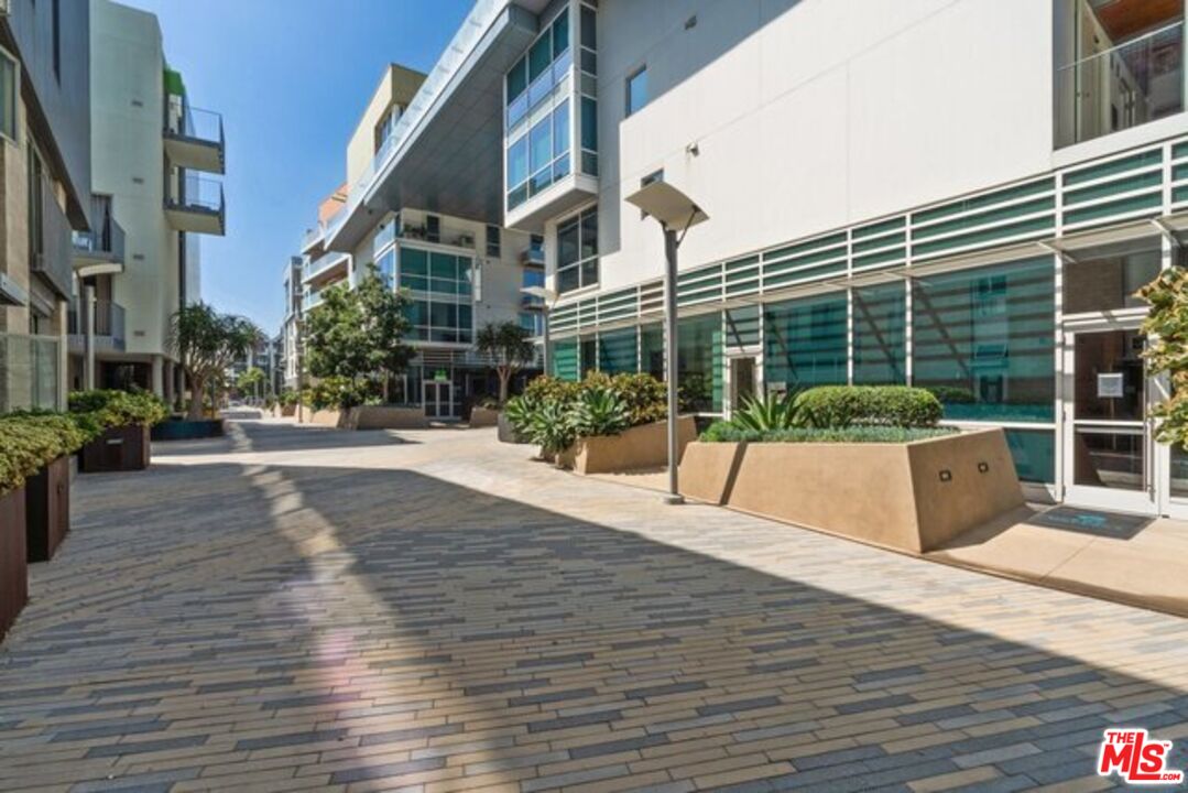 1705 Ocean Ave Unit: 103