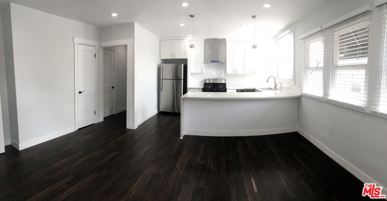 1754 N La Brea Ave