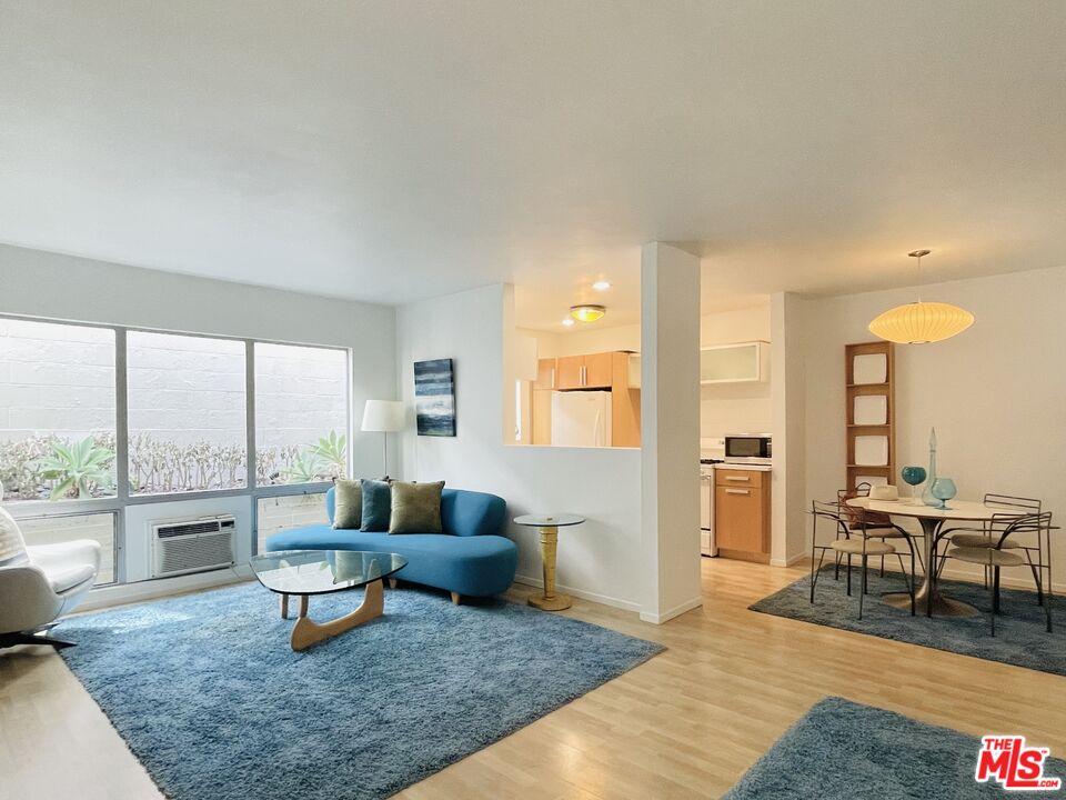 1145 Larrabee St Unit: 3