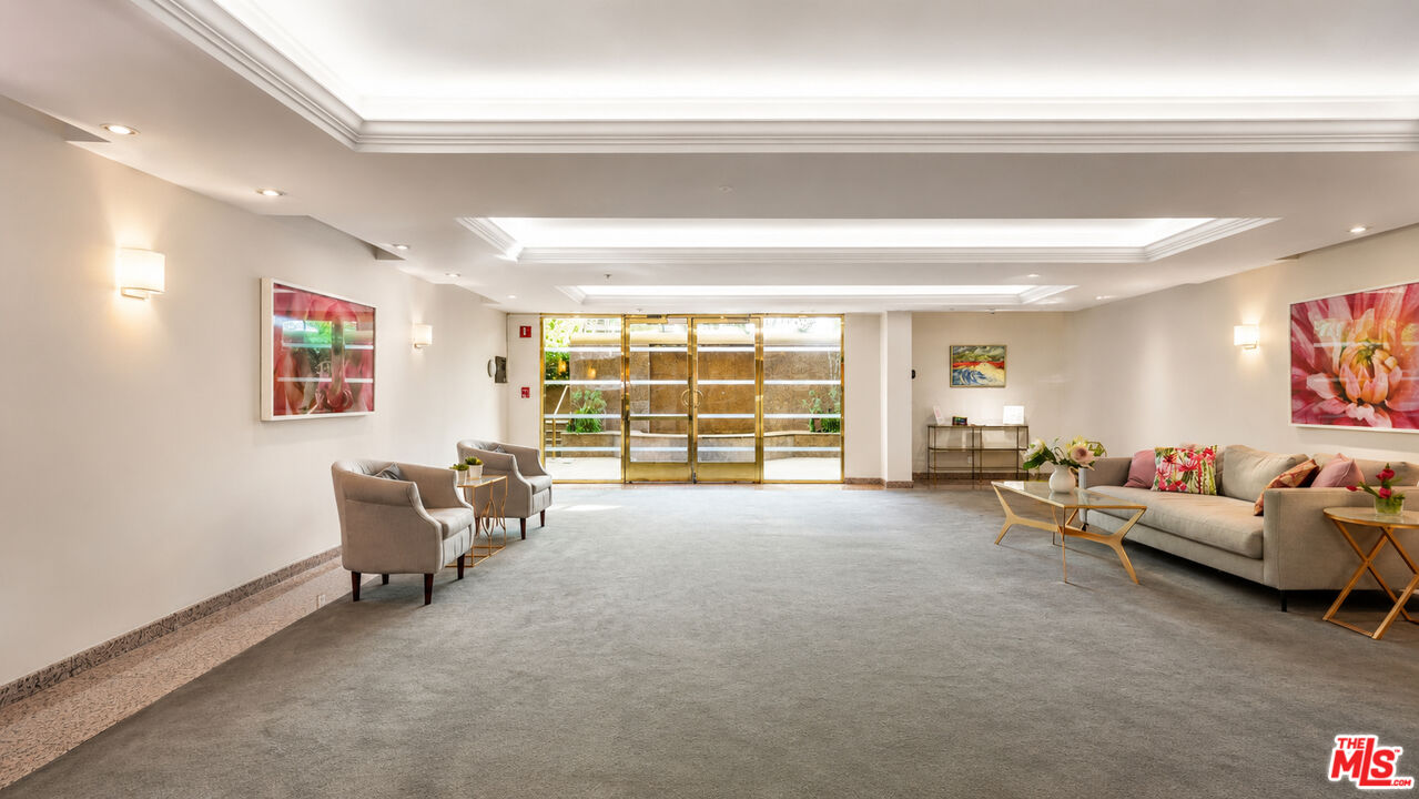 235 S TOWER DR Unit: 102