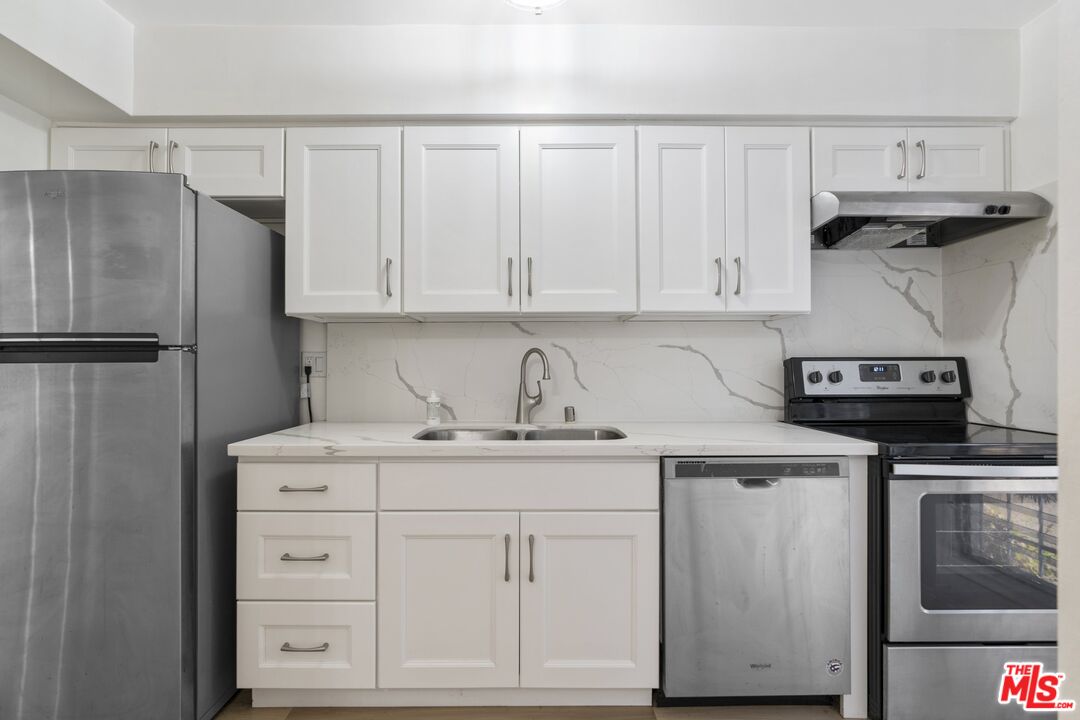 4255 W 5th St Unit: 209