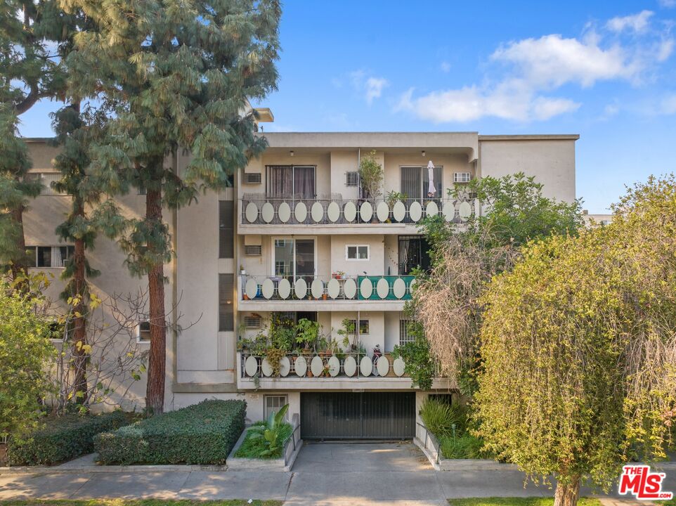 4255 W 5th St Unit: 209