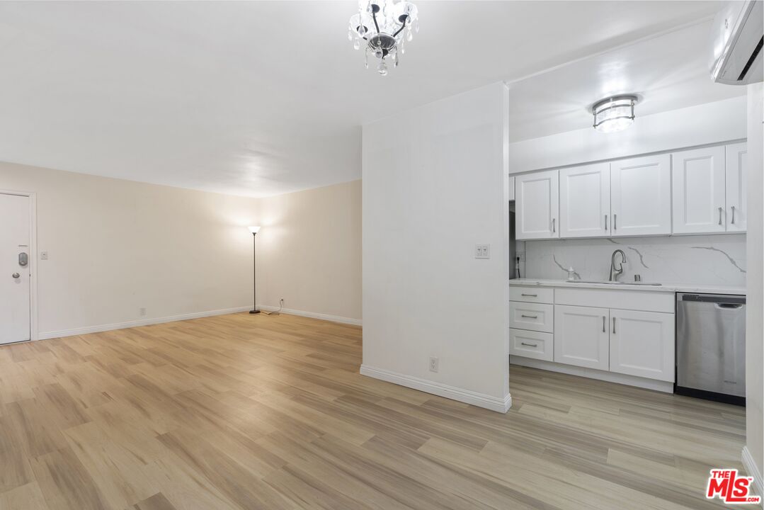 4255 W 5th St Unit: 209