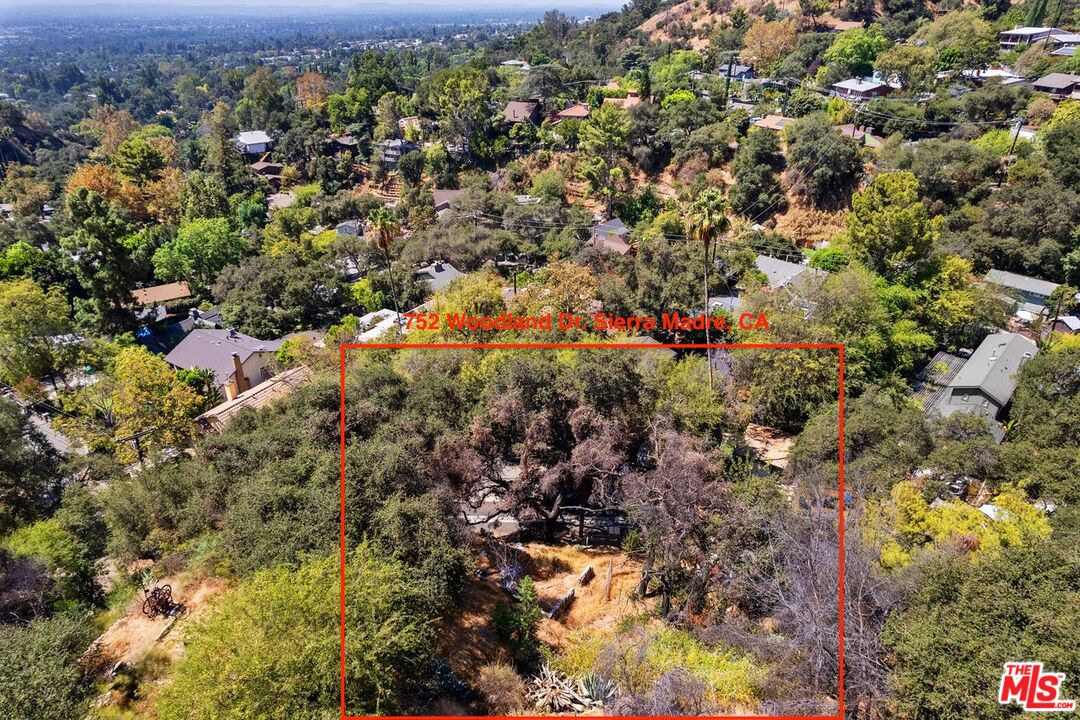 752 Woodland Dr