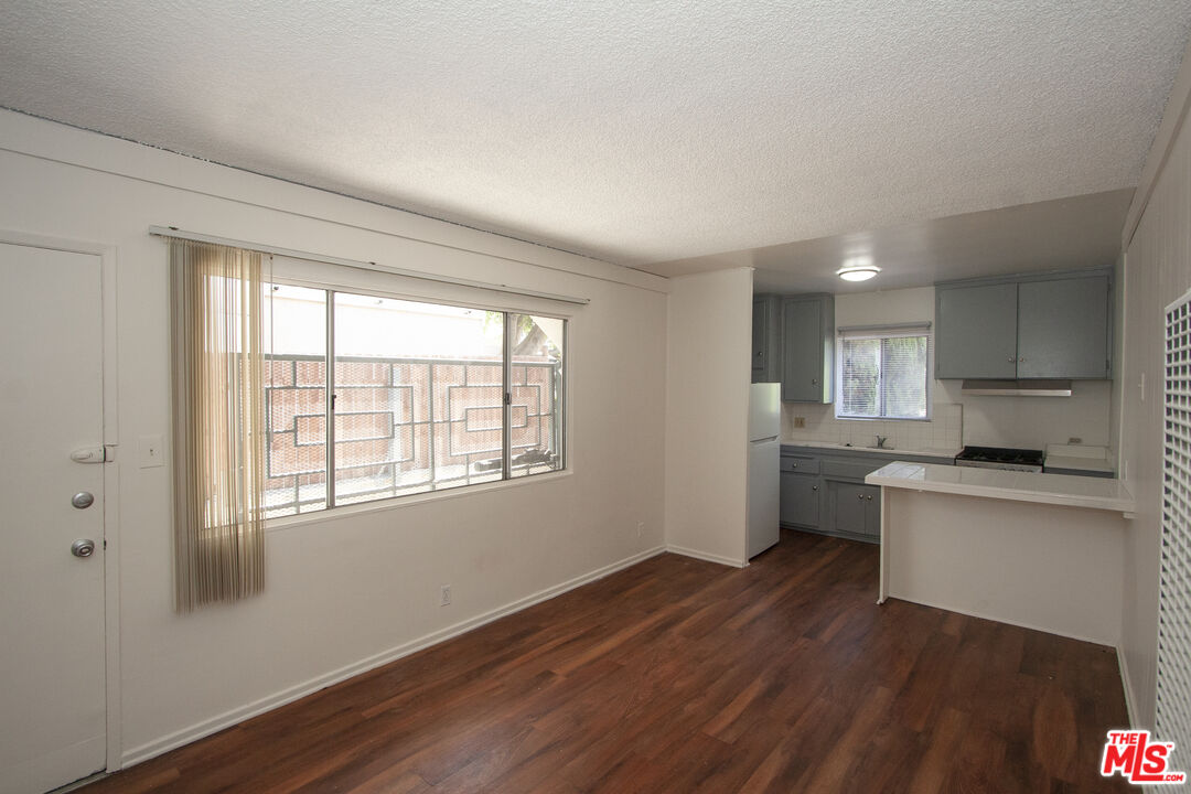 11521 Rochester Ave Unit: 1