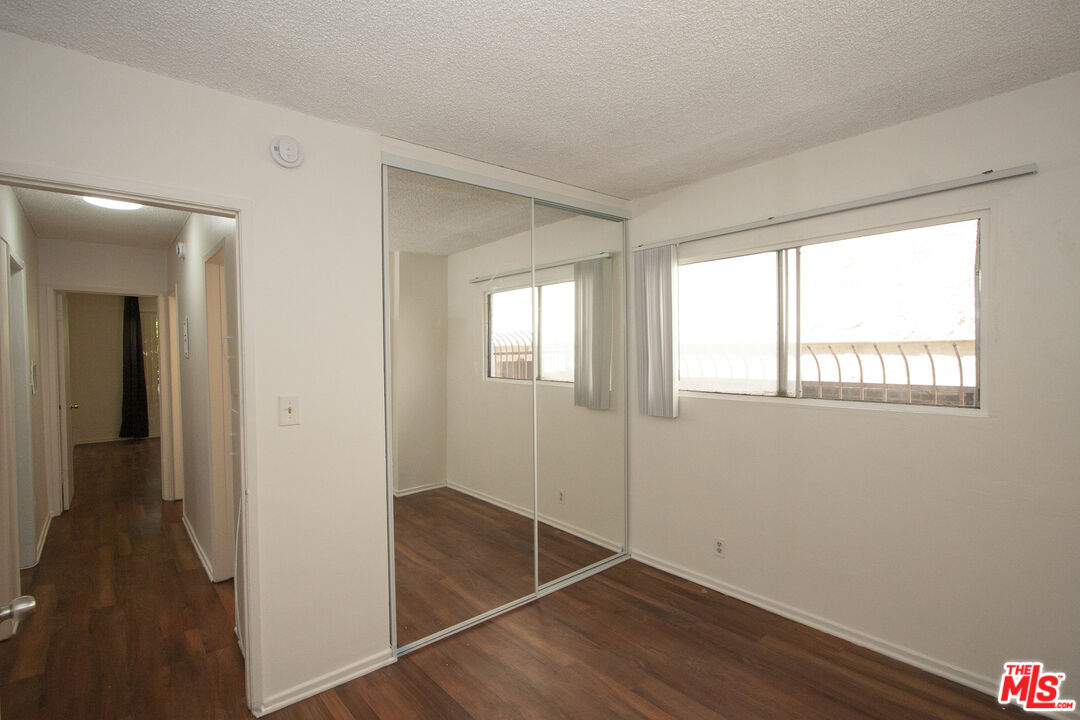 11521 Rochester Ave Unit: 1