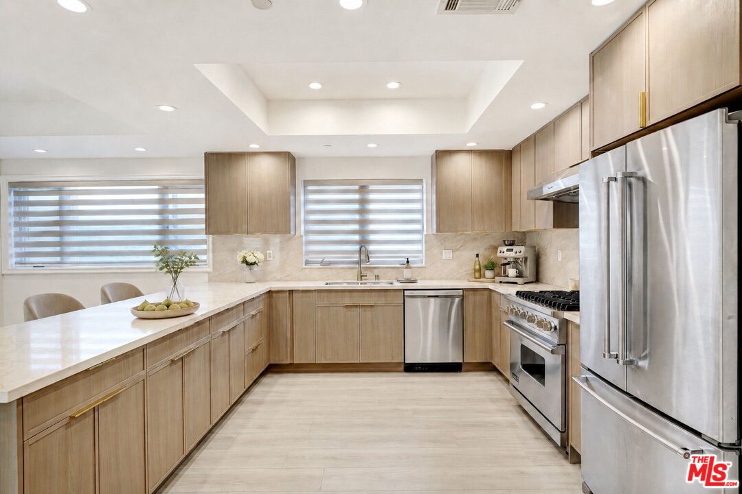927 S Wooster St Unit: 2