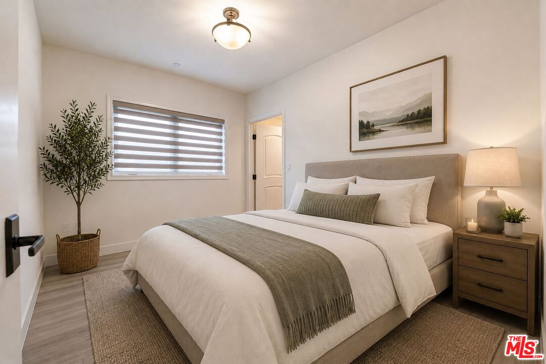 927 S Wooster St Unit: 2