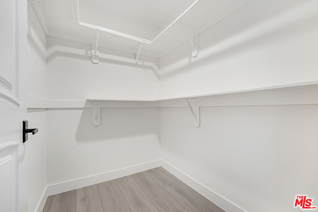 927 S Wooster St Unit: 2