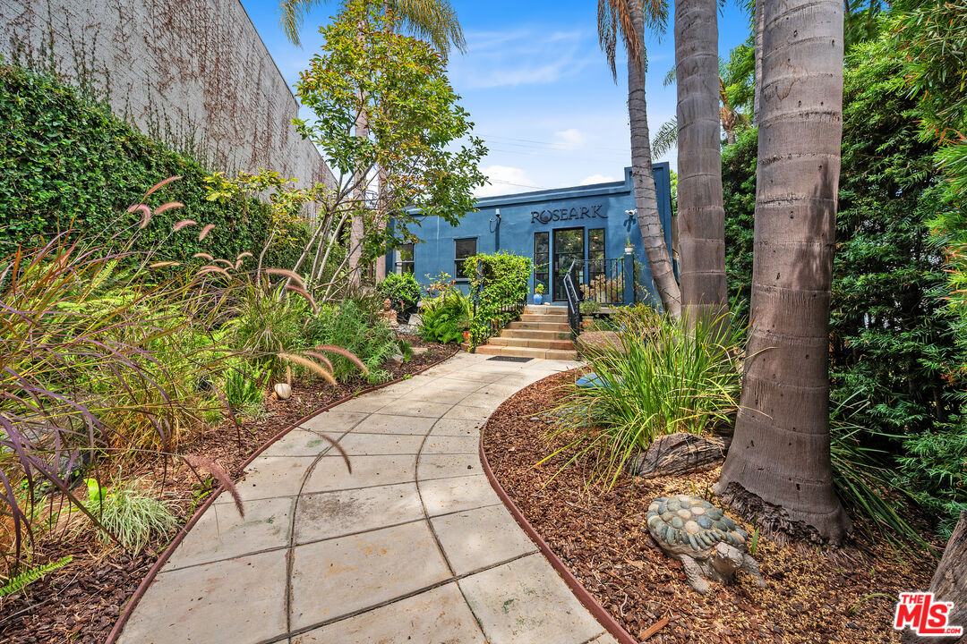 1111 N Crescent Heights Blvd