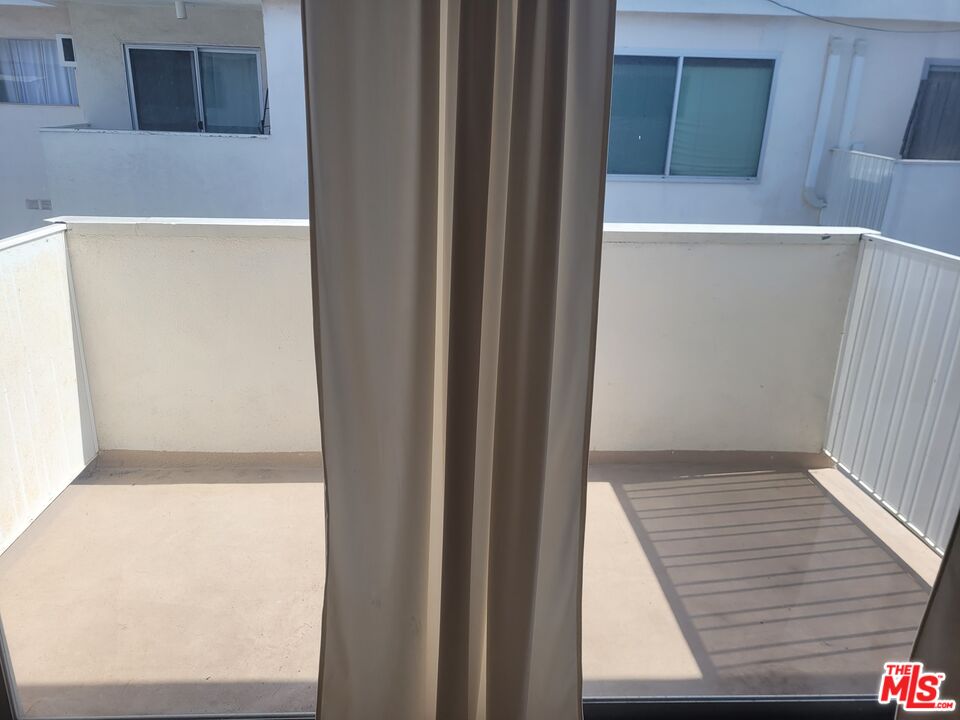 960 Larrabee St Unit: 310