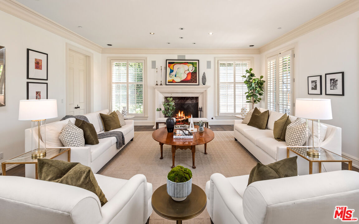 805 N Alpine Dr