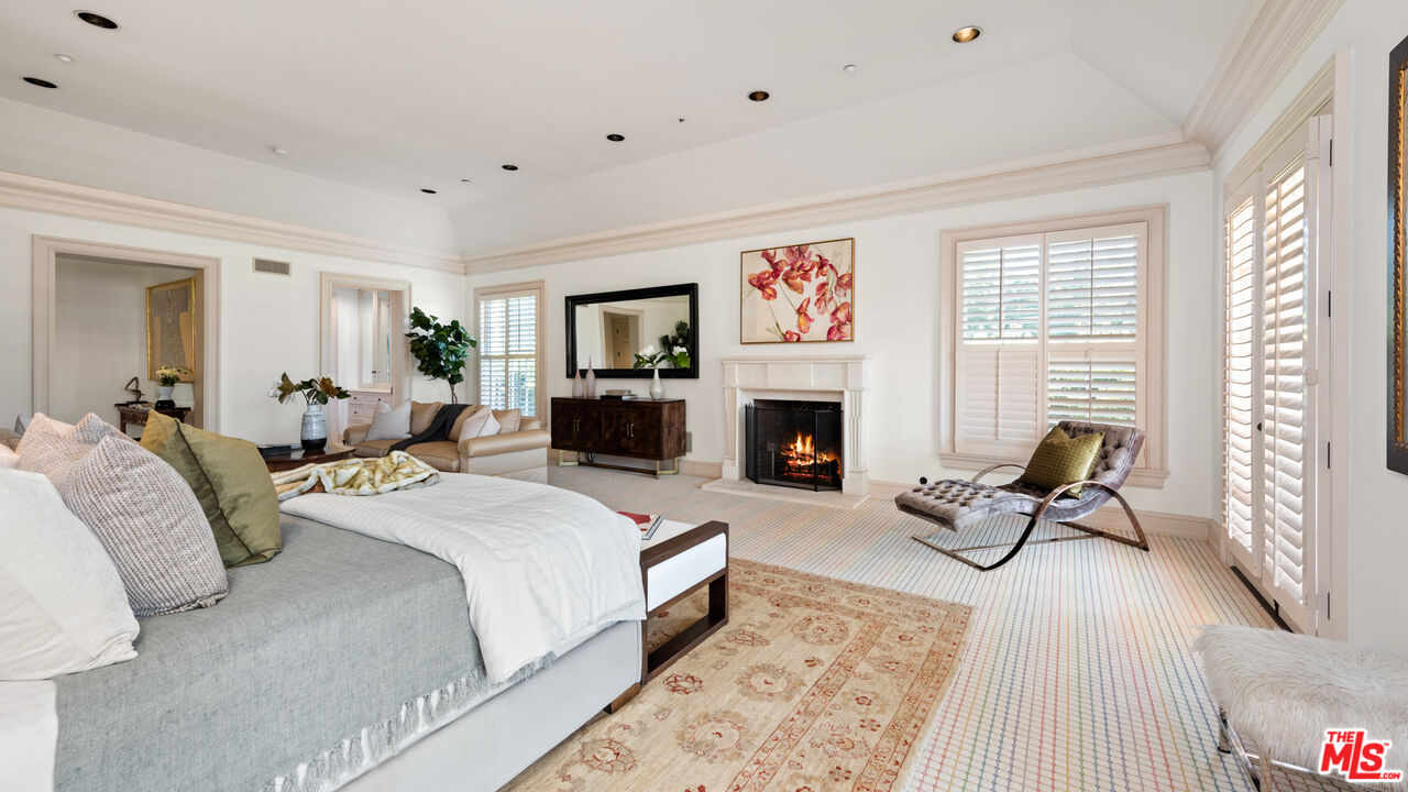 805 N Alpine Dr