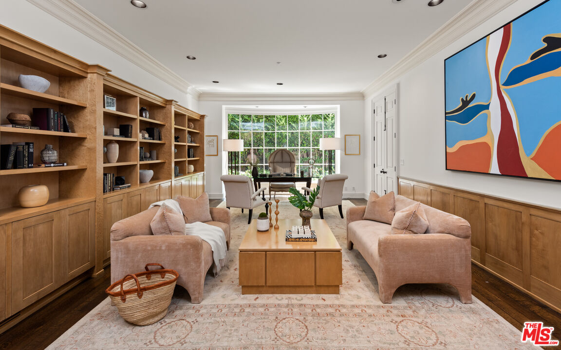 805 N Alpine Dr