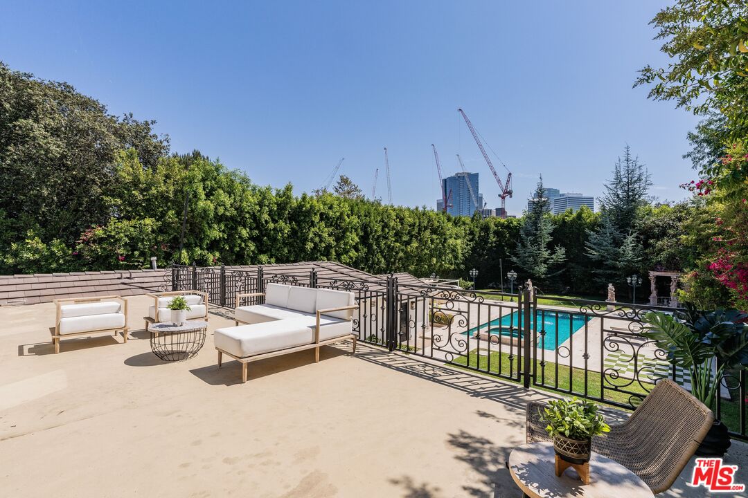 701 Trenton Dr
