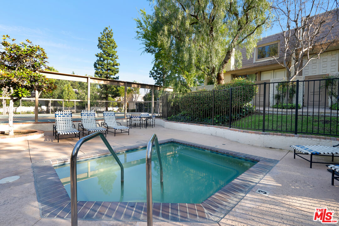 6225 Shoup Ave Unit: 109