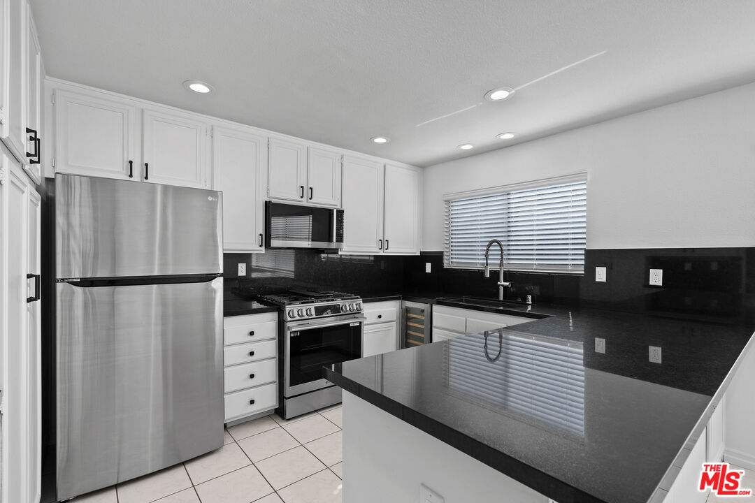 6225 Shoup Ave Unit: 109