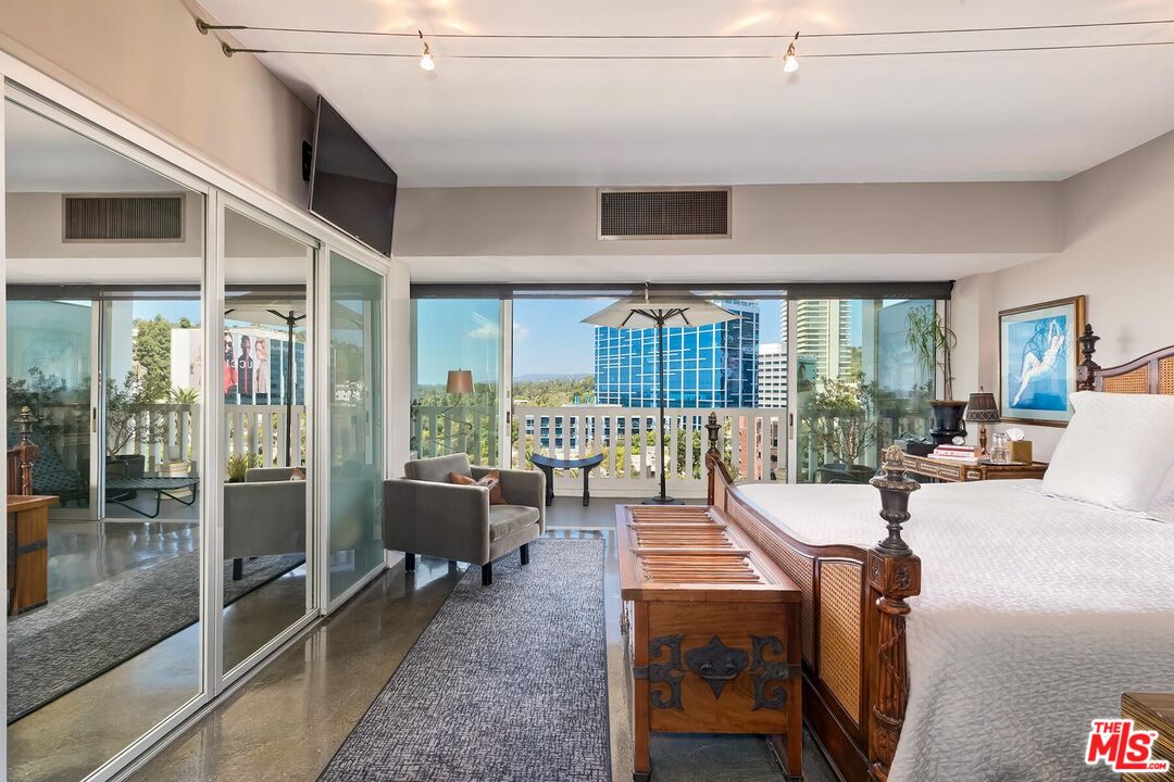 999 N Doheny Dr Unit: 1012
